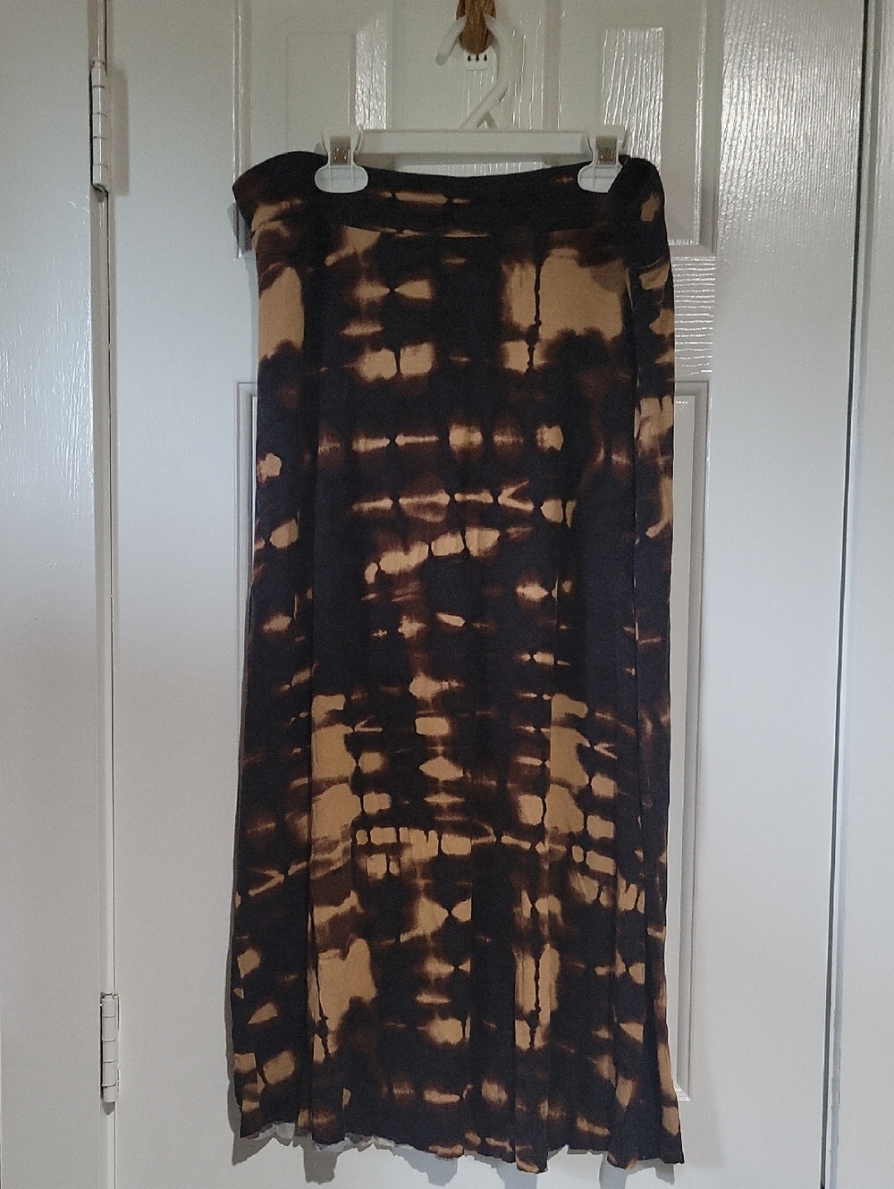 Hot Kiss Black and Tan Tie-Dye Maxi Skirt